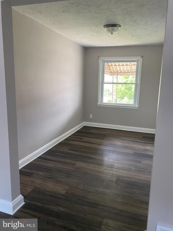 714 Norris Ln - Photo 3 of 18