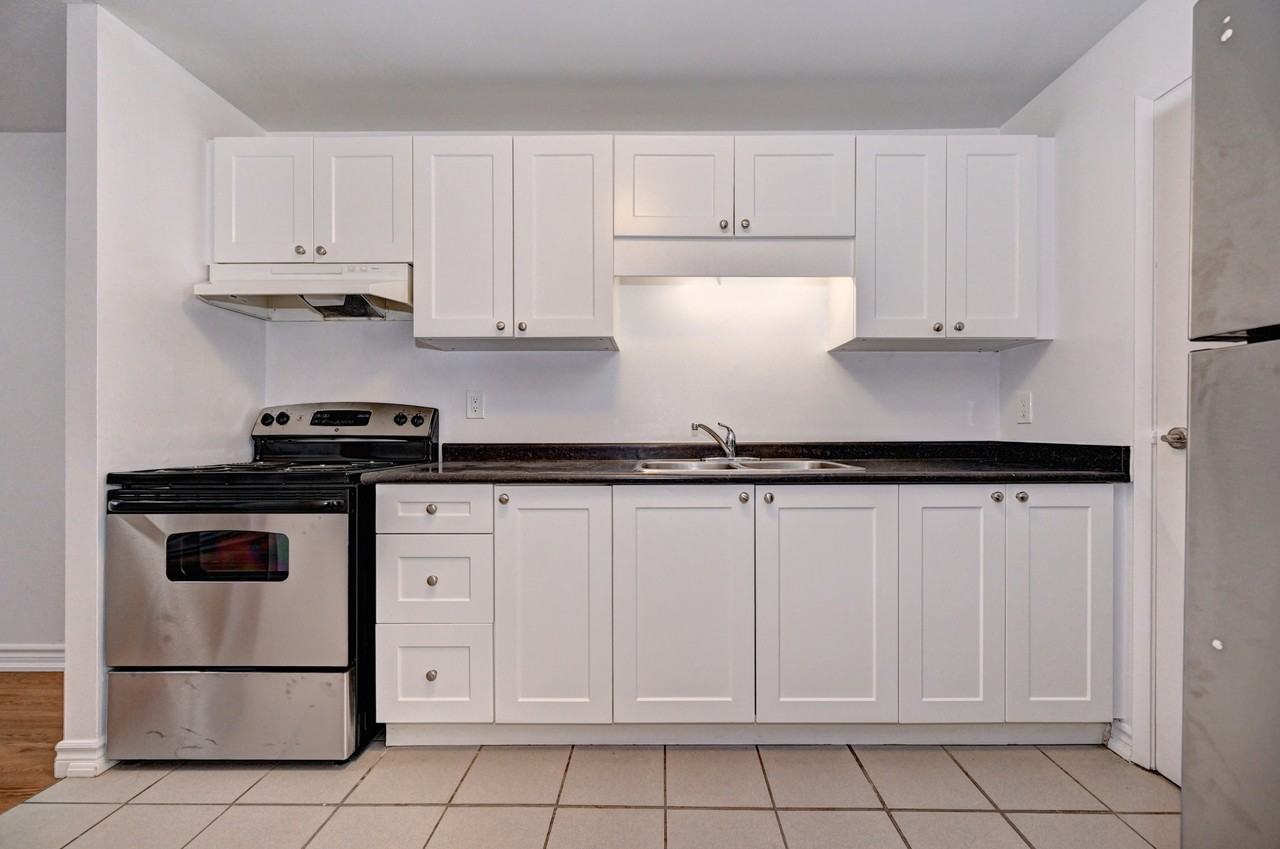 137-141 Woodside Avenue Apartments - Photo 3 of 20