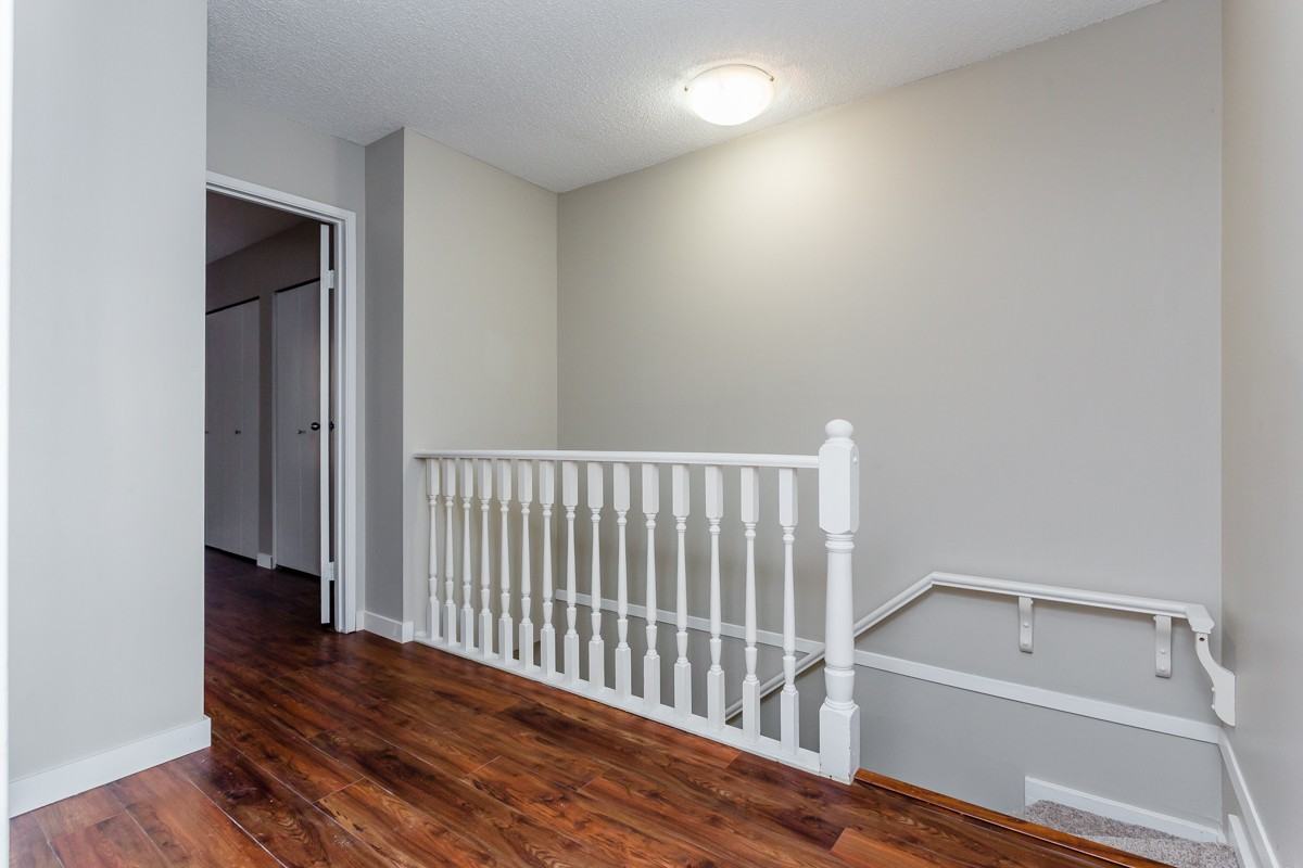 Crescentview Townhomes - Photo 5 of 11