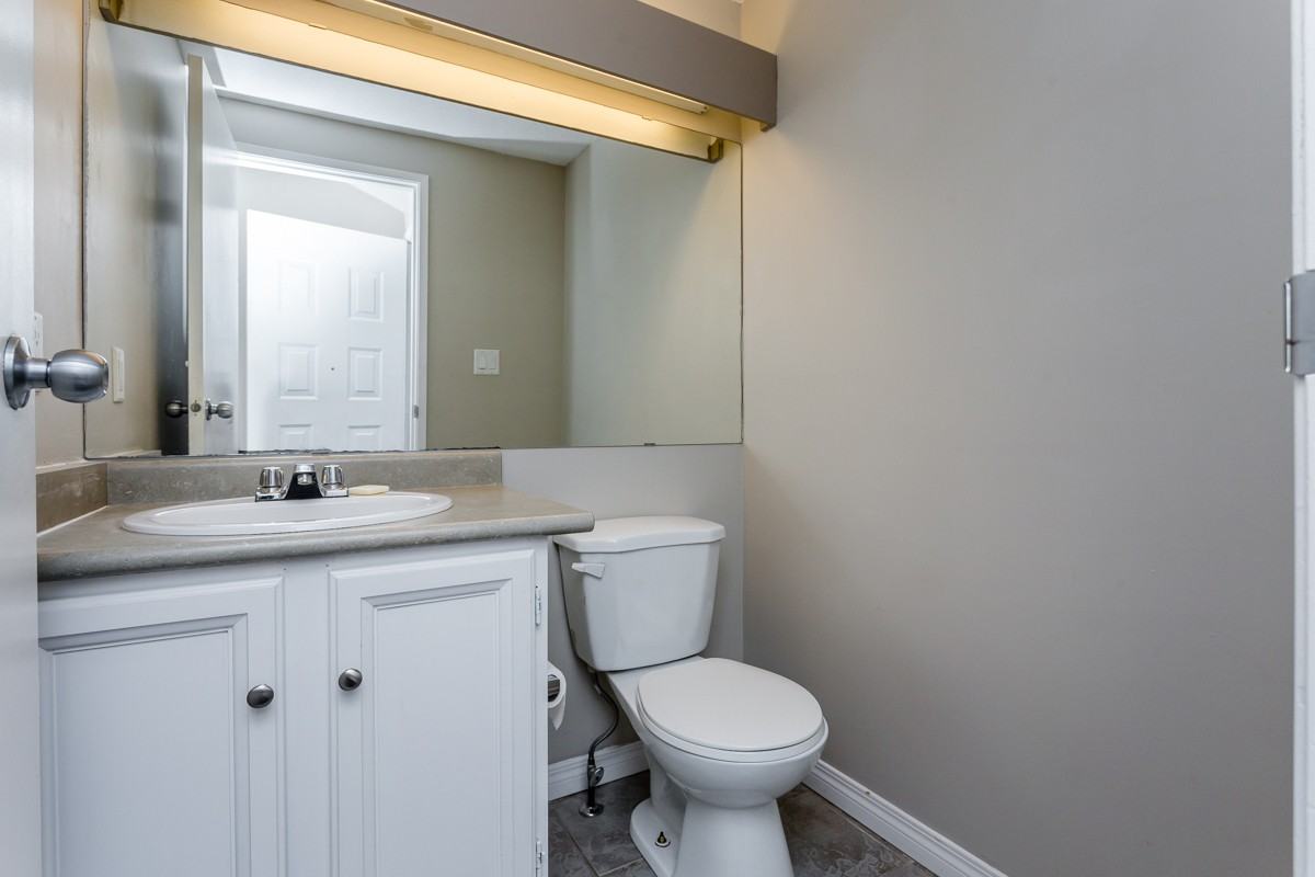 Crescentview Townhomes - Photo 6 of 11