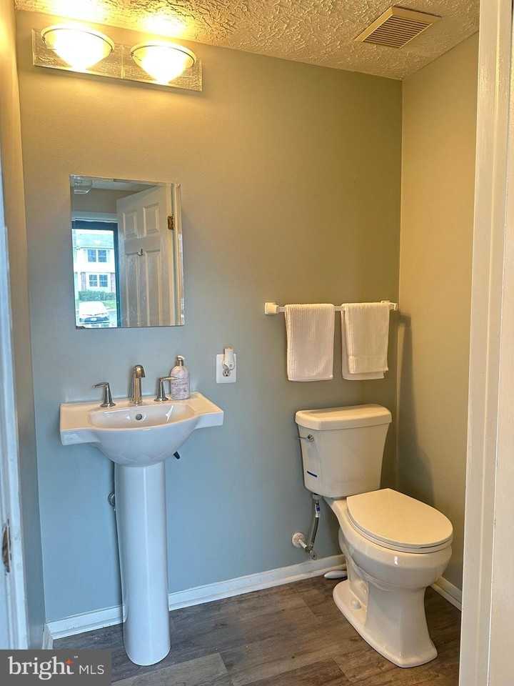 7727 Eagles Head Ct - Photo 6 of 29