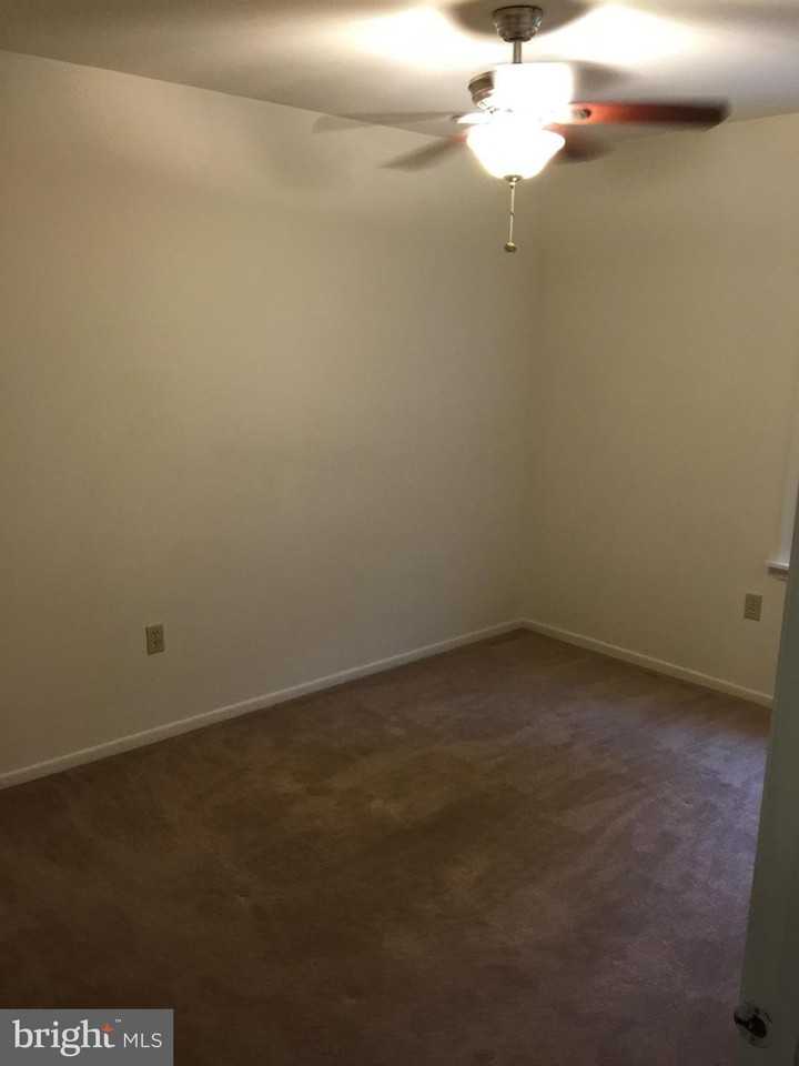 1 Apricot Ct - Photo 4 of 21