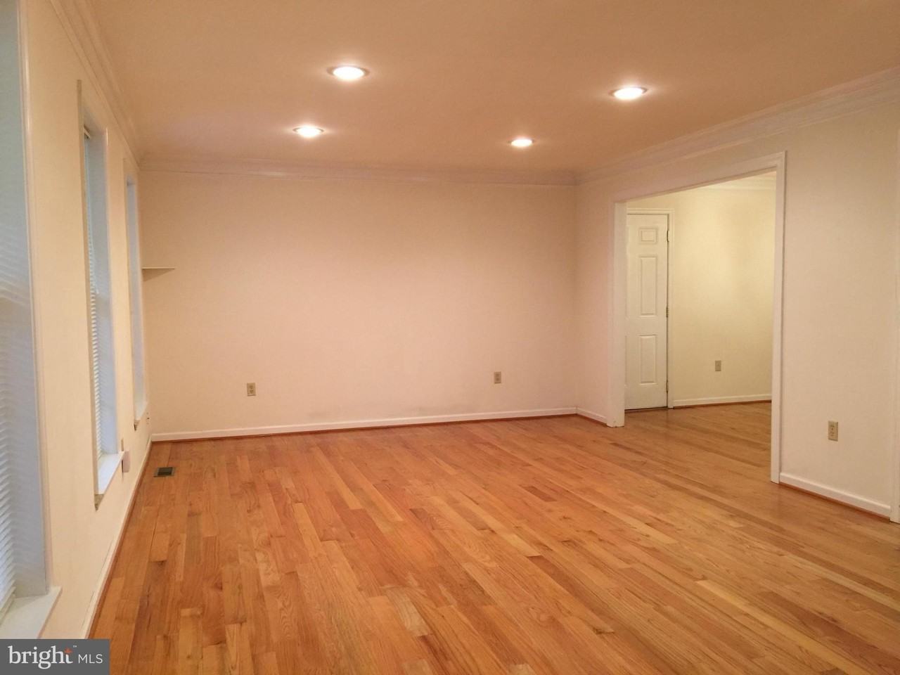 1 Apricot Ct - Photo 6 of 21