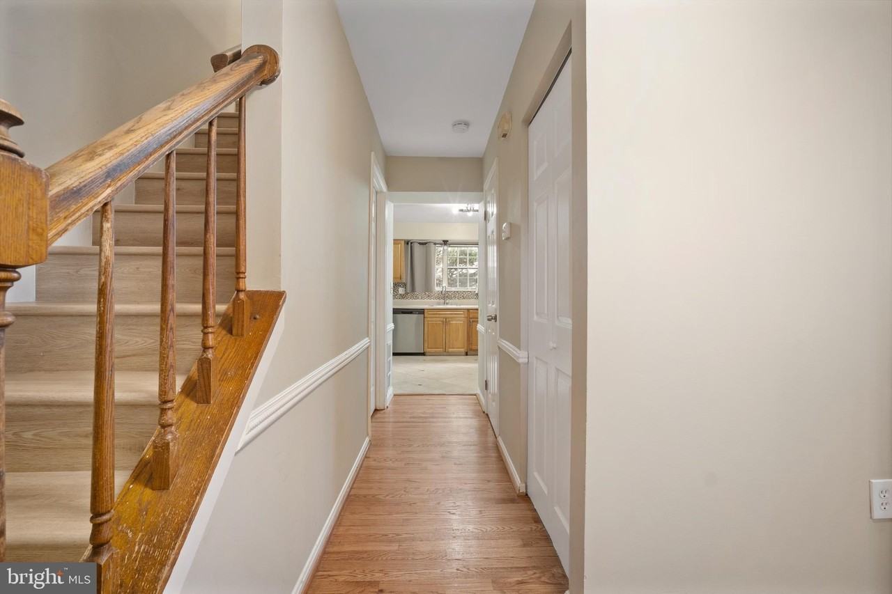 1 Esmond Ct - Photo 3 of 22