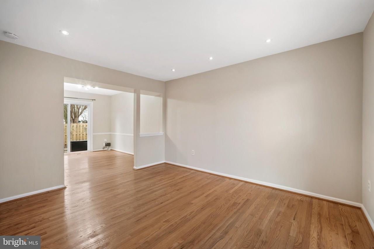 1 Esmond Ct - Photo 5 of 22