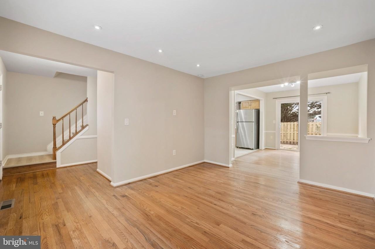 1 Esmond Ct - Photo 6 of 22