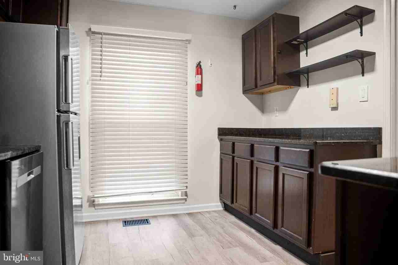 14811 Belle Ami Dr - Photo 4 of 20