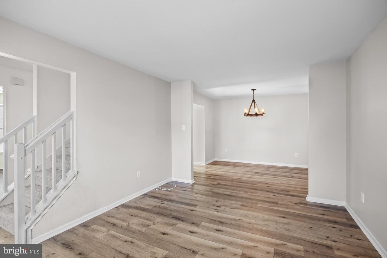 3808 Buxmont Rd - Photo 4 of 30