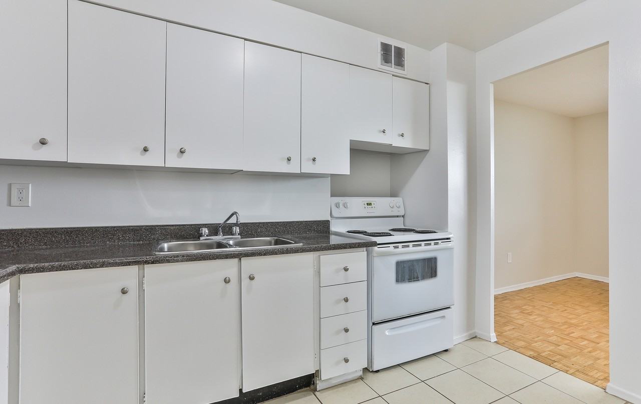 550 Scarborough Golf Club Rd. - Photo 3 of 11