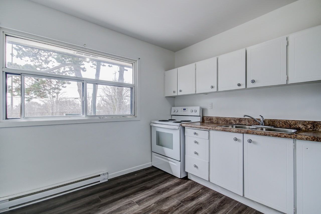 47-53 Valley Woods Rd. - Photo 4 of 15