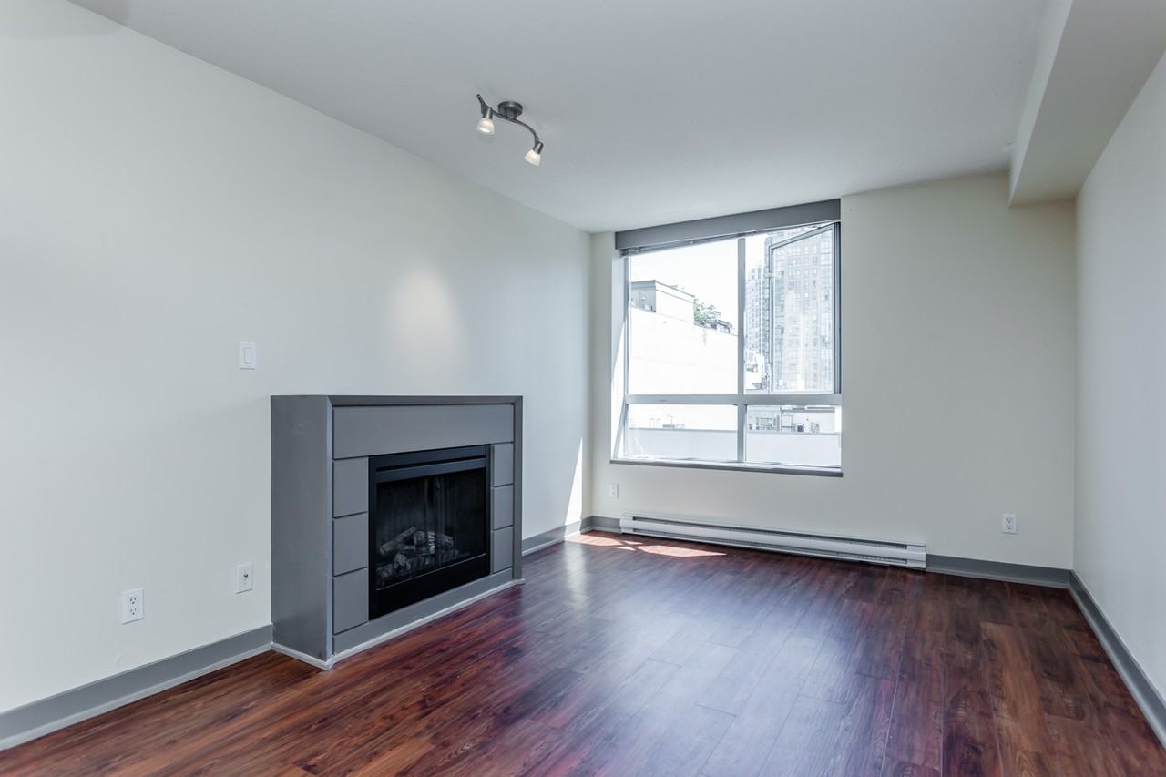 Beresford Apartments - Photo 2 of 9