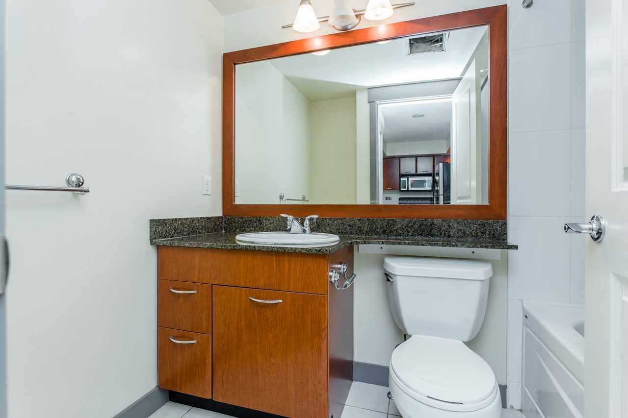 Beresford Apartments - Photo 6 of 9