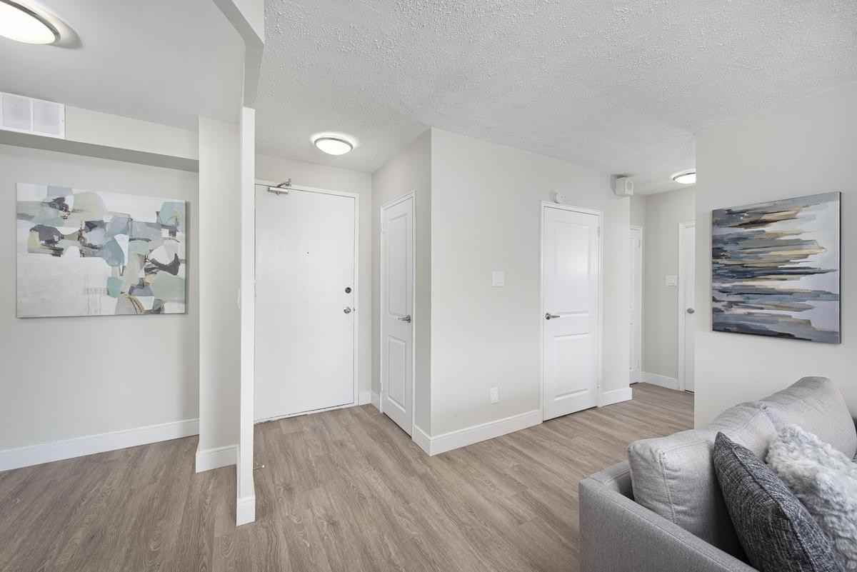 2050 Keele Street - Photo 6 of 34