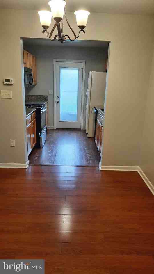 306 Sherman Ave - Photo 3 of 11