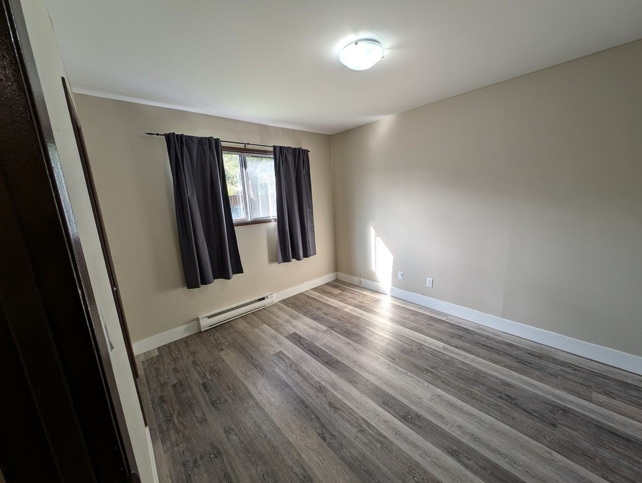 Chateau Gardens - Photo 4 of 23