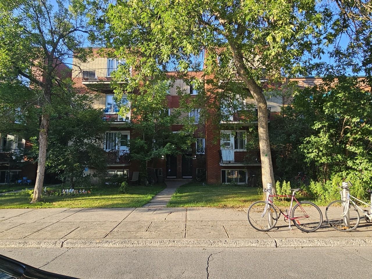 6305, de la Roche - Photo 2 of 24