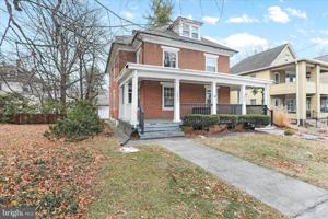 featured image of 1052 Edgar Ave