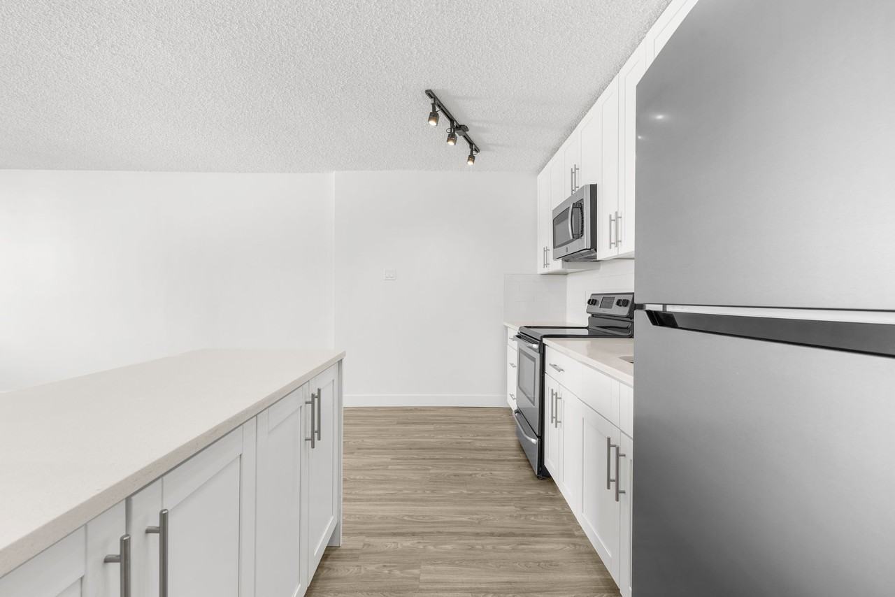 Beacon Place - Photo 5 of 12