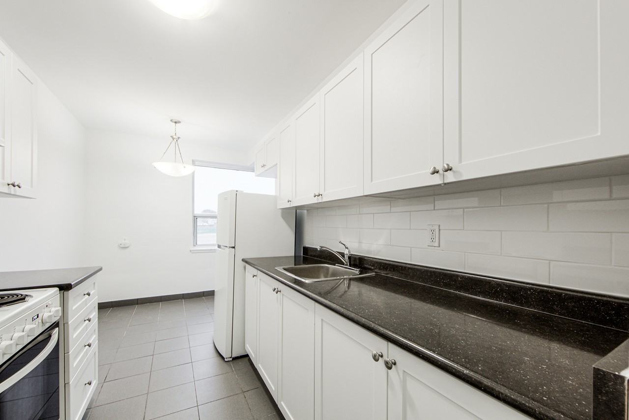 Rannock & Pharmacy Apartments - Photo 5 of 15