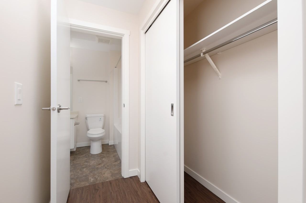 Hockley Apartments - Photo 6 of 8