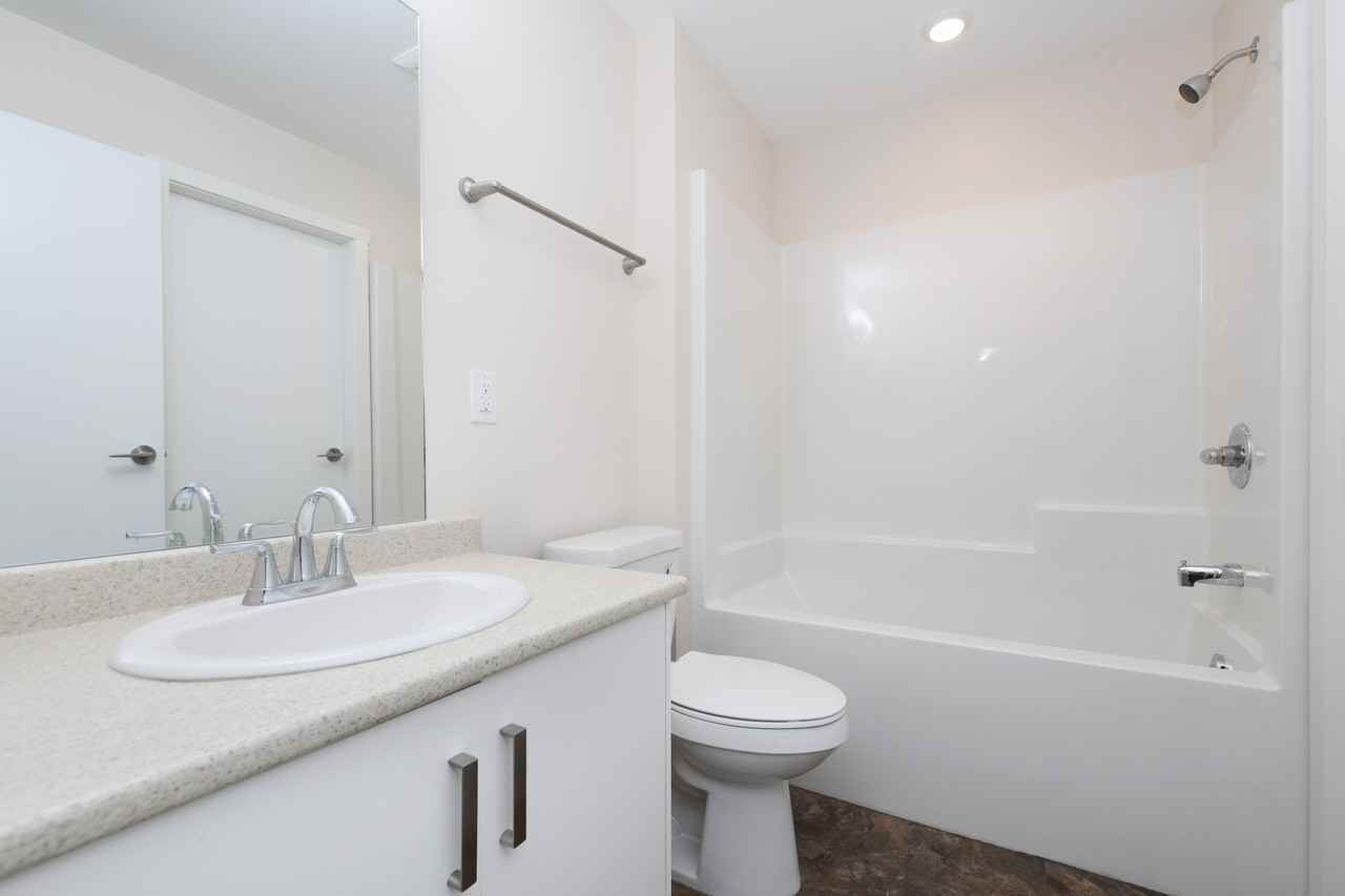 Hockley Apartments - Photo 7 of 8