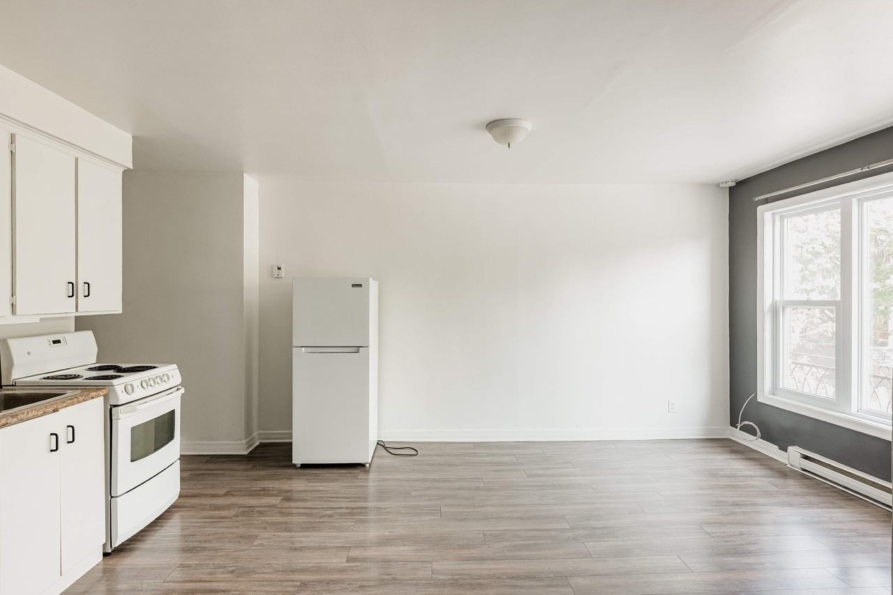 2215 Rosemont - Photo 4 of 18