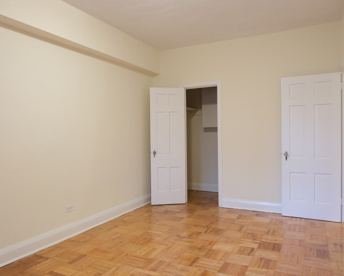 Du Maurier Apartments - Photo 5 of 7