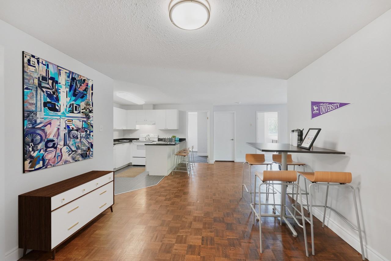 75 Ann Street - Photo 4 of 32