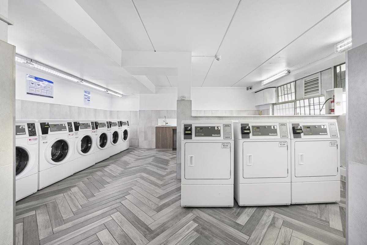 1915 Martin Grove Road - Photo 6 of 38