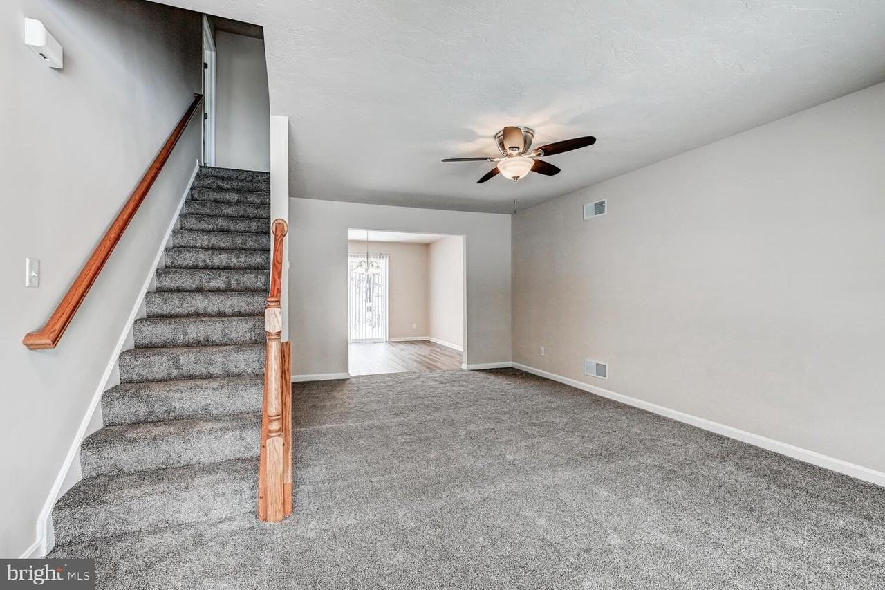 180 Breezewood Dr - Photo 4 of 22