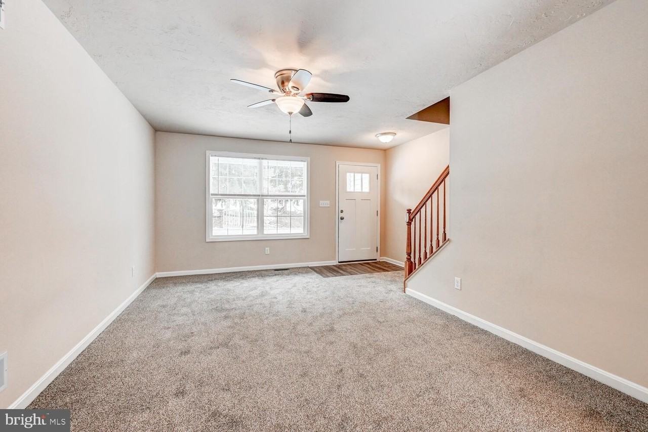 180 Breezewood Dr - Photo 5 of 22