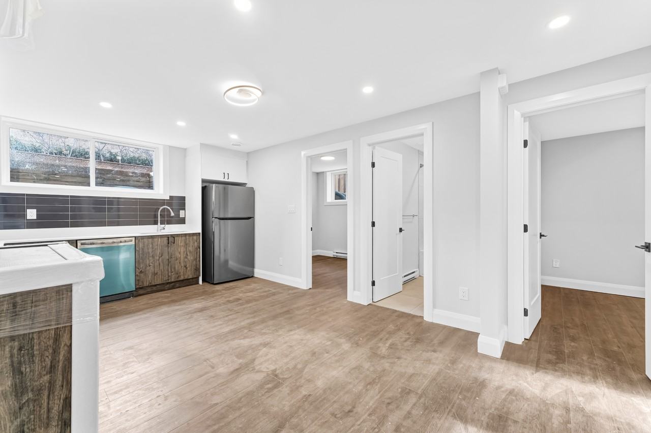 296 Duncairn Avenue - Photo 2 of 11