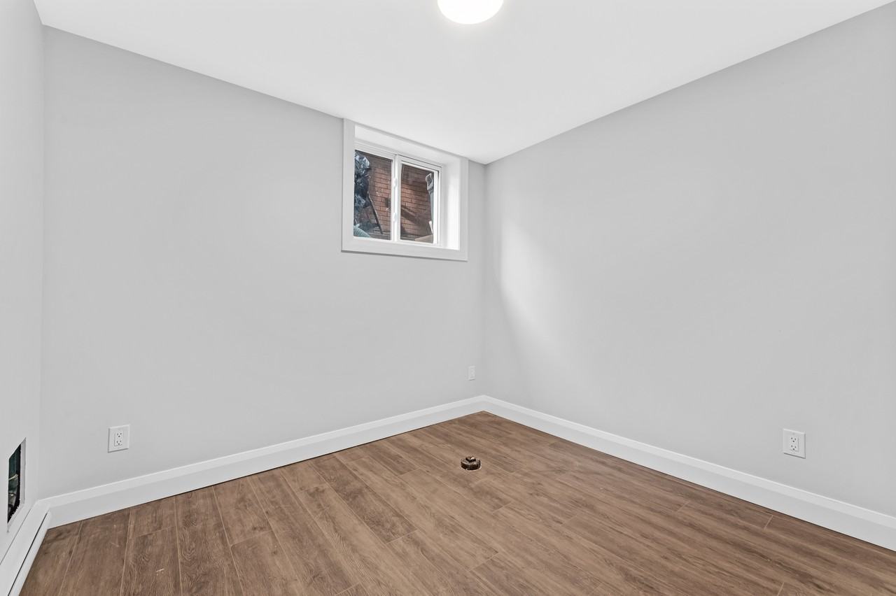 296 Duncairn Avenue - Photo 6 of 11