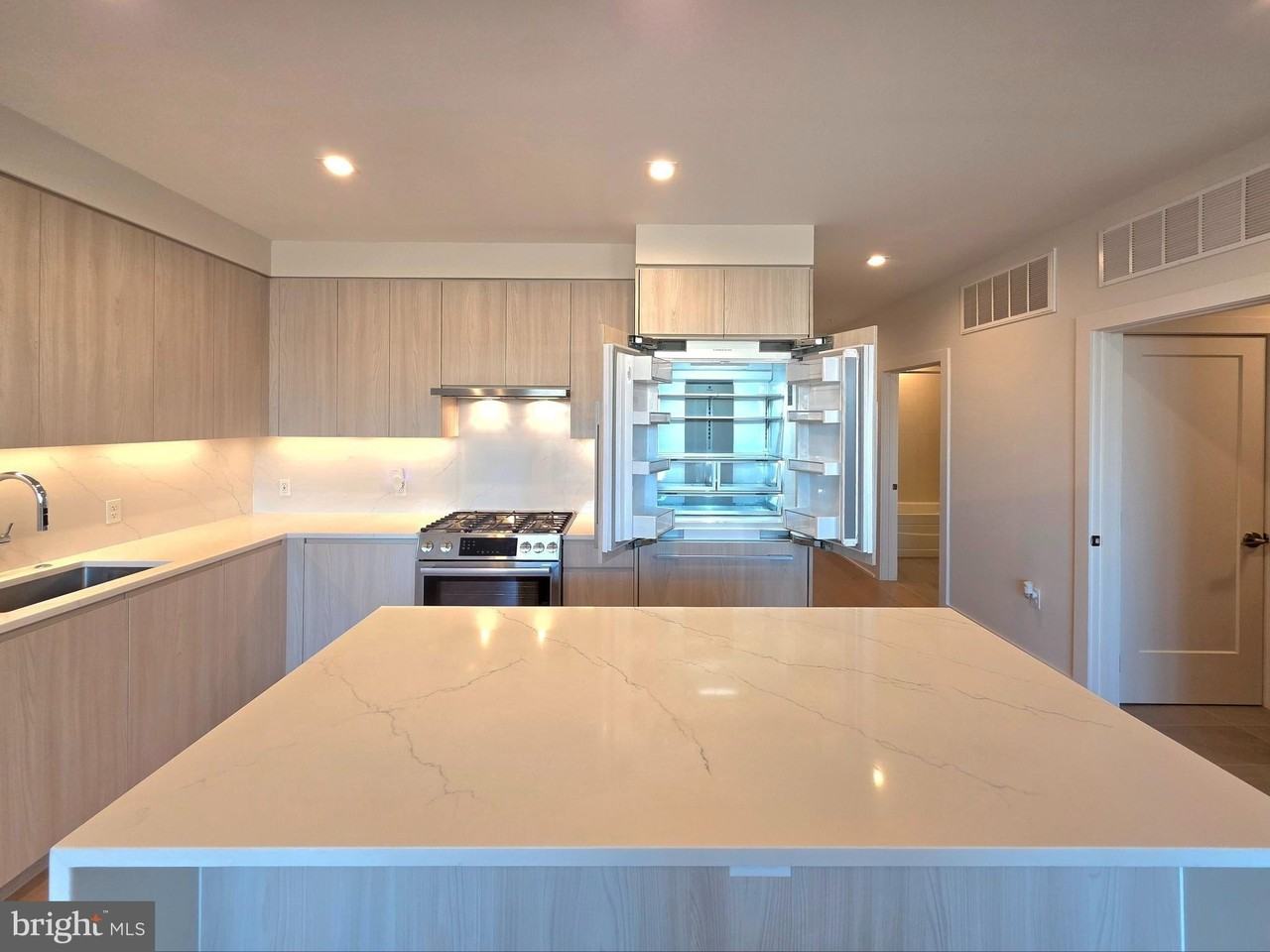 737 Swann Ave Apt 308 #308 - Photo 7 of 50