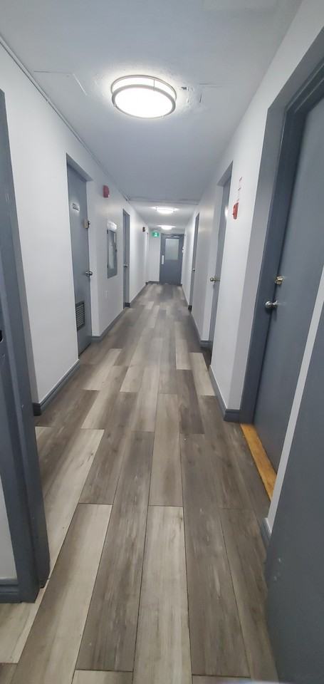 1042 Sheppard, Toronto - Photo 4 of 27