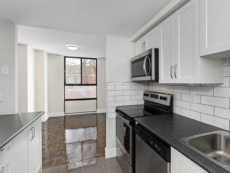 Simcoe Apartments - Photo 3 of 11