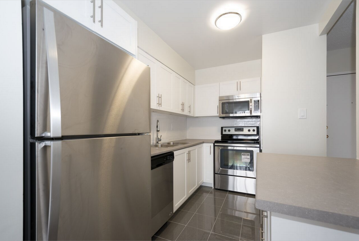 145 & 147 Wellington St. - Photo 4 of 13