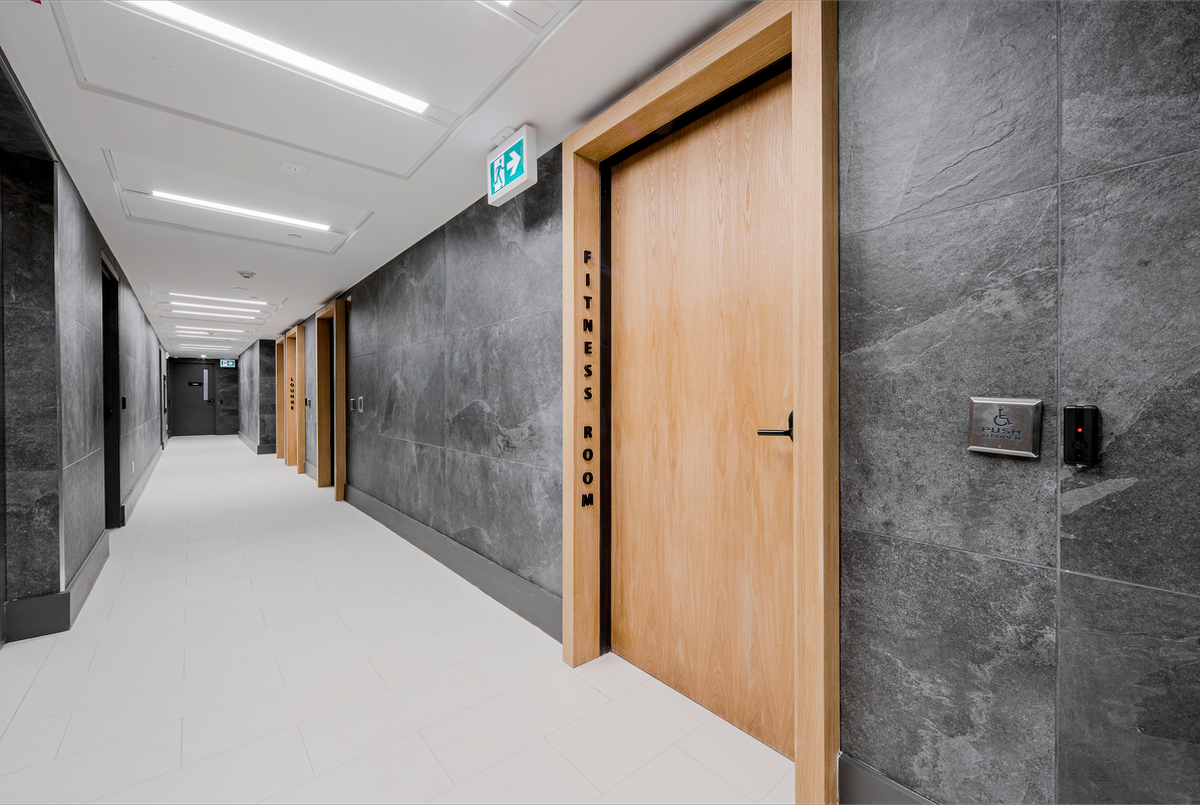 2475 Hurontario Street - Photo 5 of 21