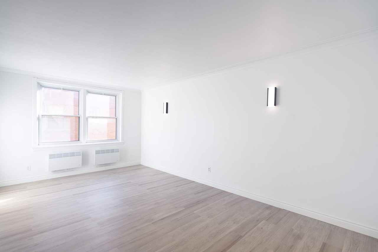 3787 CH DE LA CÔTE-DES-NEIGES - Photo 4 of 18