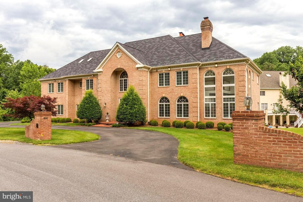 914 Helga Pl - Photo 4 of 50