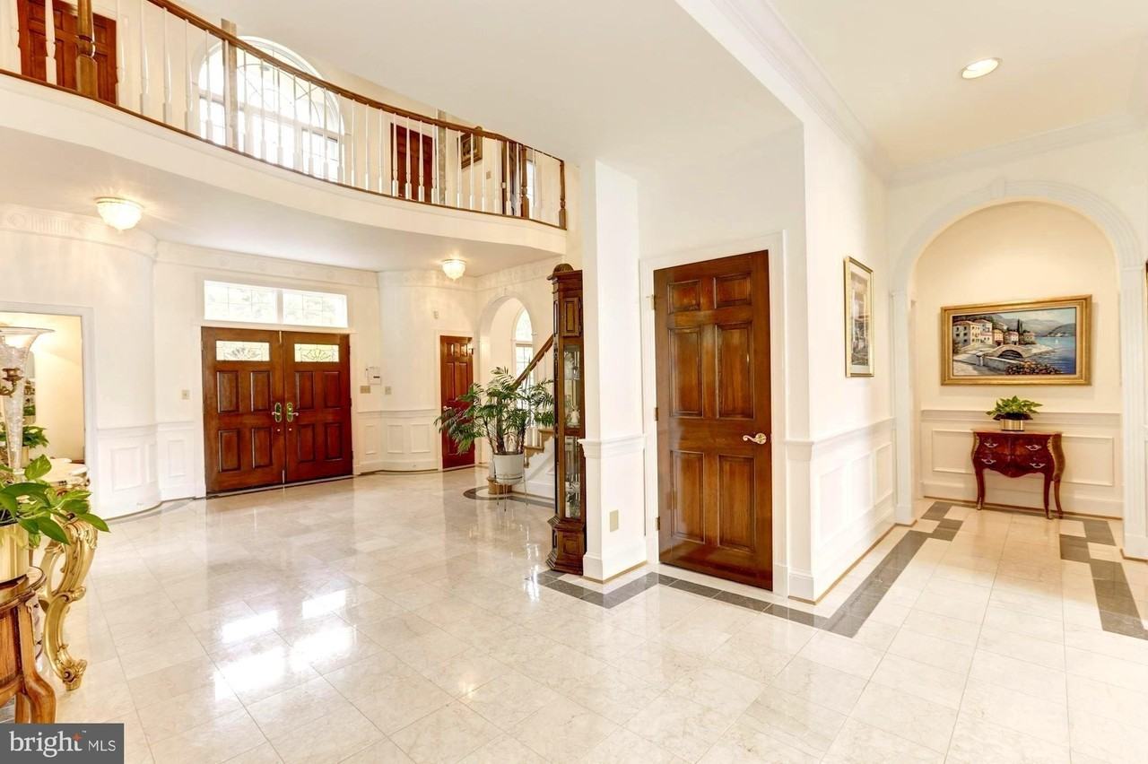 914 Helga Pl - Photo 6 of 50