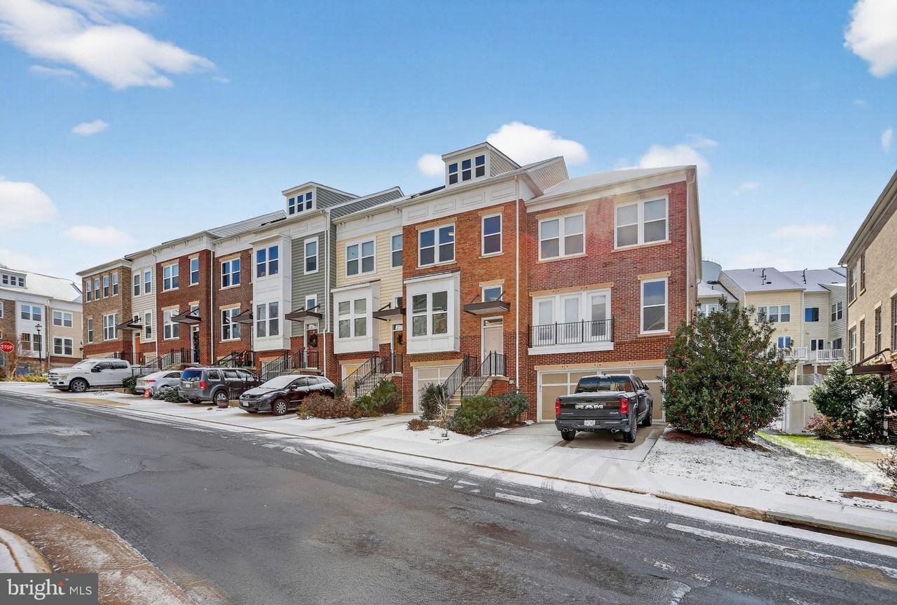 42671 Redeemer Ter - Photo 2 of 24