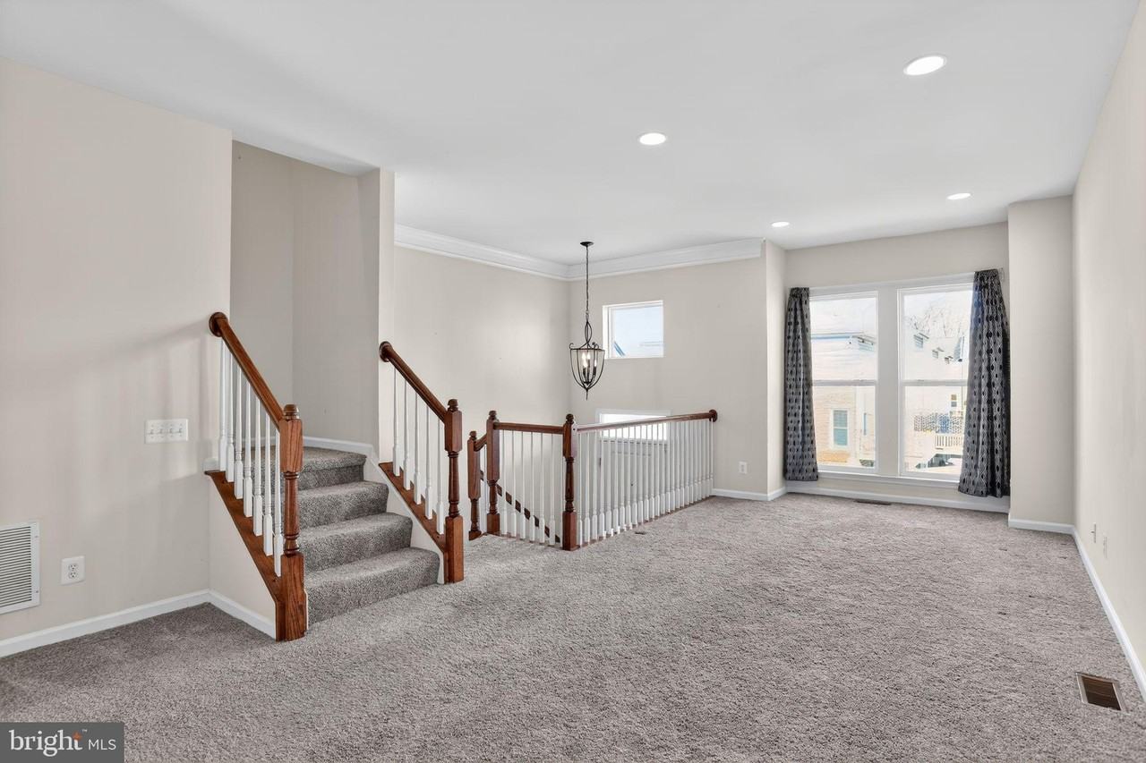 42671 Redeemer Ter - Photo 4 of 24