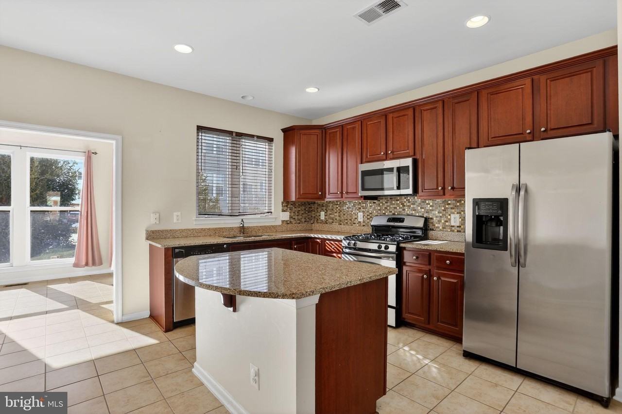 42671 Redeemer Ter - Photo 7 of 24