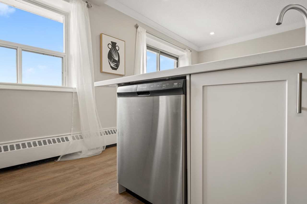 143 Main Street South - Photo 6 of 14