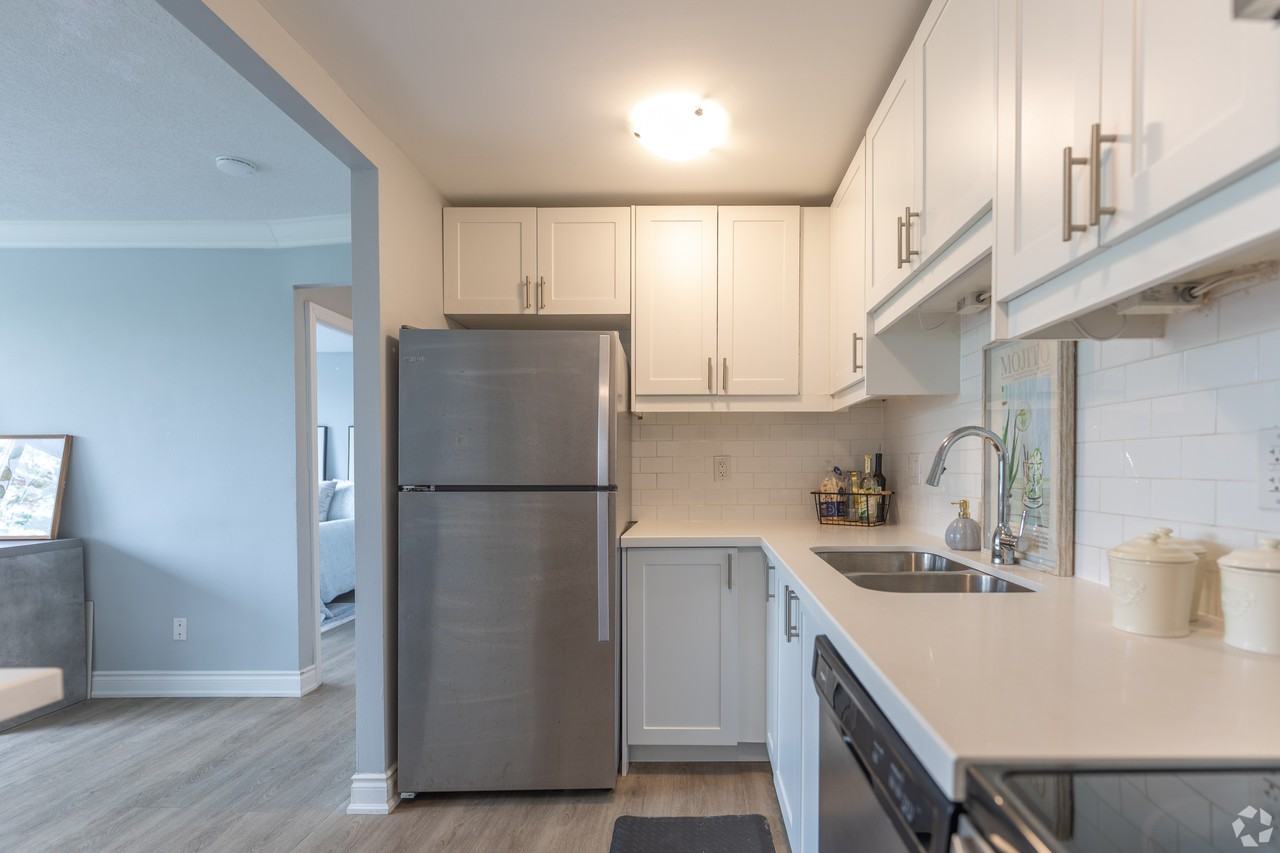 335 Melvin Avenue - Photo 6 of 12