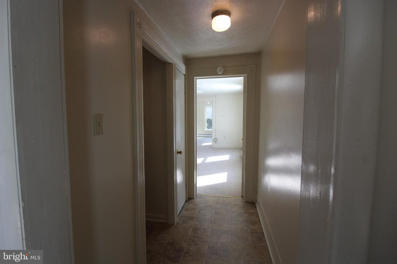 18947 Senedo Rd Apt 4 #4 - Photo 4 of 15