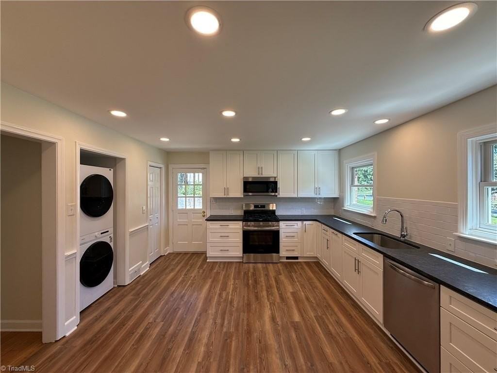 638 N Stratford Rd - Photo 3 of 26