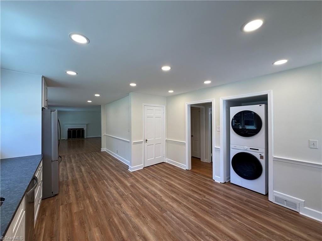 638 N Stratford Rd - Photo 4 of 26