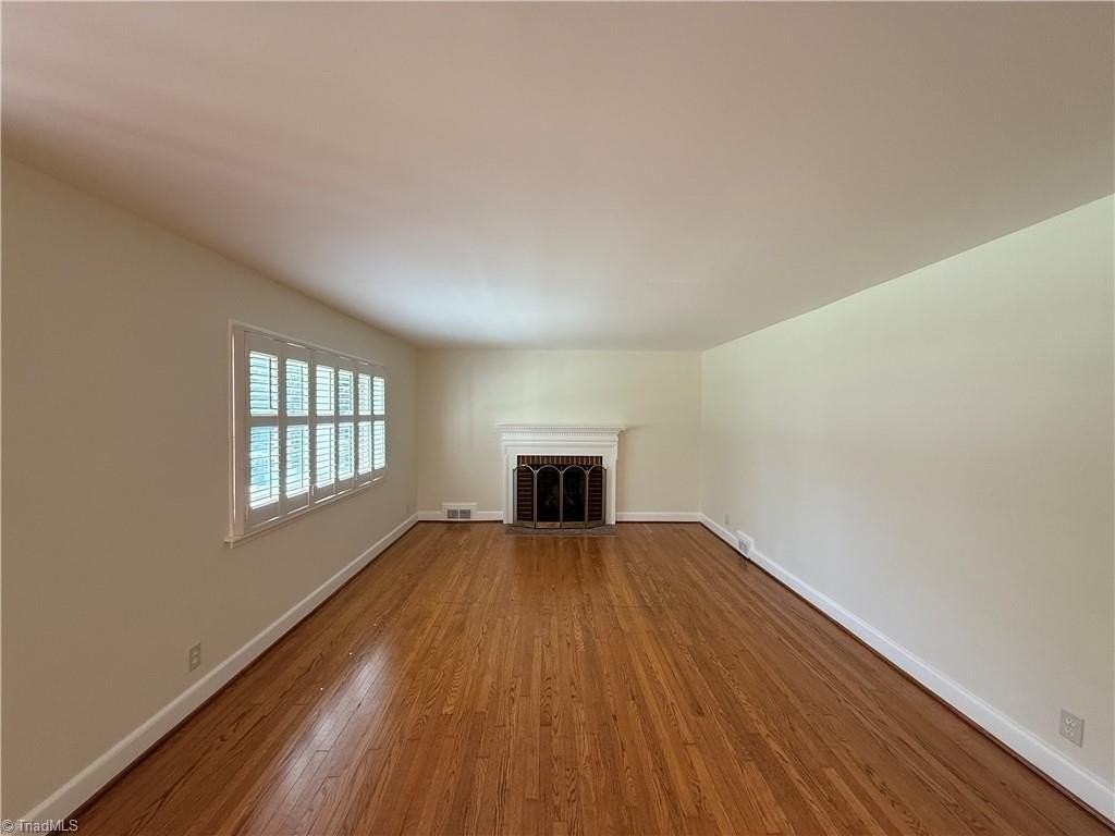 638 N Stratford Rd - Photo 7 of 26